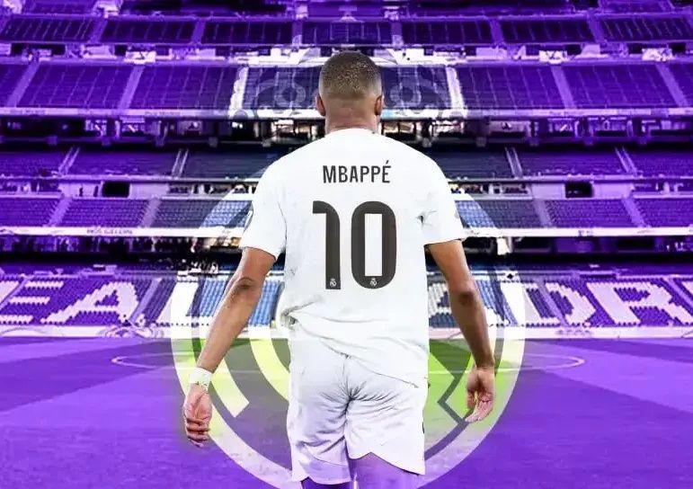 شماره افسانه‌ای رئالی‌ها بر تن لاکپشت نینجای کهکشانی‌ها  