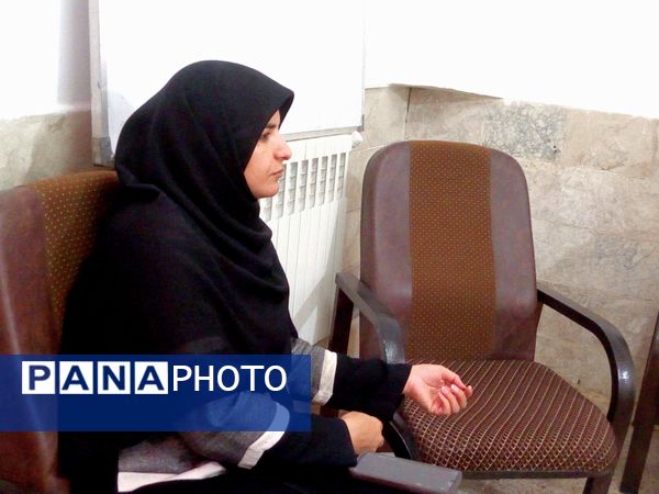 اولین جلسه همیاران مشاور در دبیرستان فاطمیه