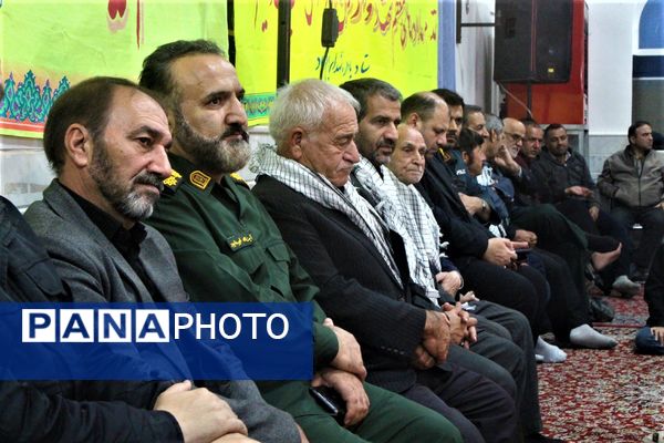 گرامیداشت یاد و خاطره ۱۵ شهید والامقام روستای مومن آباد قم