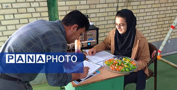 هفته پیوند اولیا و مربیان در شهرستان رزن 
