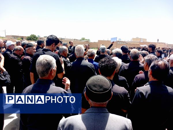 برگزاری تاسوعا حسینی در روستای بزنجرد