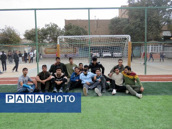 مسابقات طناب کشی شهید پارسا منصور در دبیرستان شاهد ابوذر غفاری 