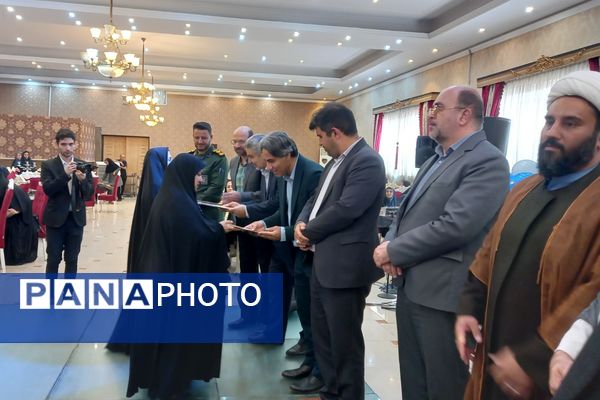برگزاری آیین بزرگداشت مقام شامخ معلّم د شهرستان قرچک 