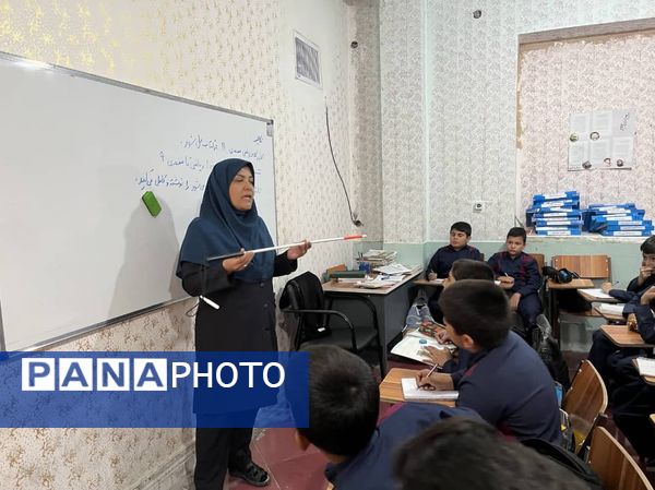 گرامیداشت روز جهانی نابینایان در آموزشگاه شهید محمد منتظر قائم خاتم
