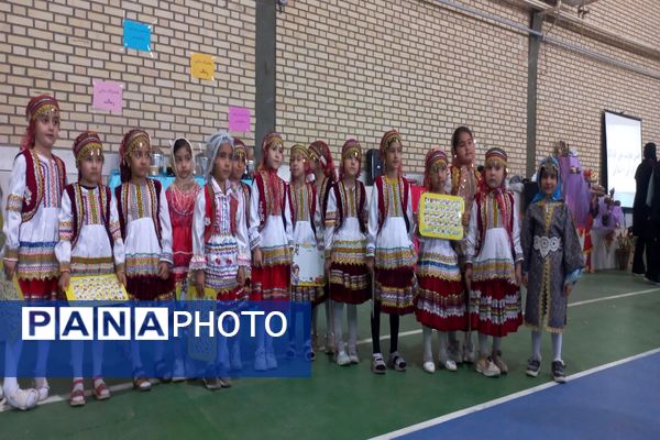 برگزاری جشنواره هویت‌های ملی اسلامی کودکستان‌های شهرستان فاروج