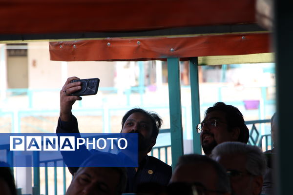 بازدید اصحاب رسانه از پروژه‌های شهرداری یزد در قالب «اتوبوس خبر»