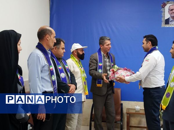 بازدید ارزیاب کشوری سازمان دانش‌آموزی در مدارس تمام پیشتاز شهرستان فاروج