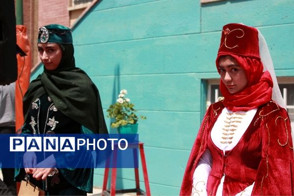 افتتاح نخستین جشنواره تن‌پوش نور، نمایشگاه مُد و لباس ایرانی اسلامی در شهرستان بهارستان 