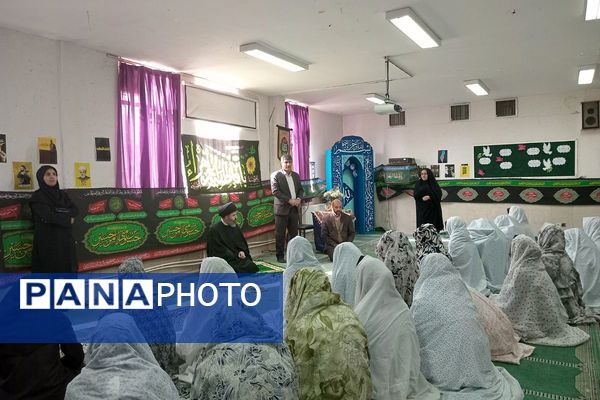  زنگ نماز در هنرستان آفرینش پردیس با حضور امام جمعه و مدیر آموزش و پرورش