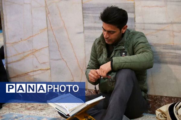 مراسم قرائت دعای ام داوود در امامزاده سید عباس بن موسی (ع) در بجنورد 