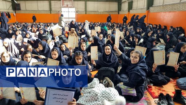 پخت نذری گرامیداشت ایام فاطمیه در دبیرستان دین و دانش مرند