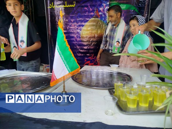 برپایی موکب دانش‌آموزی در روز اربعین حسینی در فاروج
