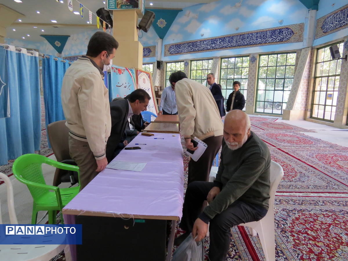 برپایی میز خدمت آموزش و پرورش خراسان شمالی