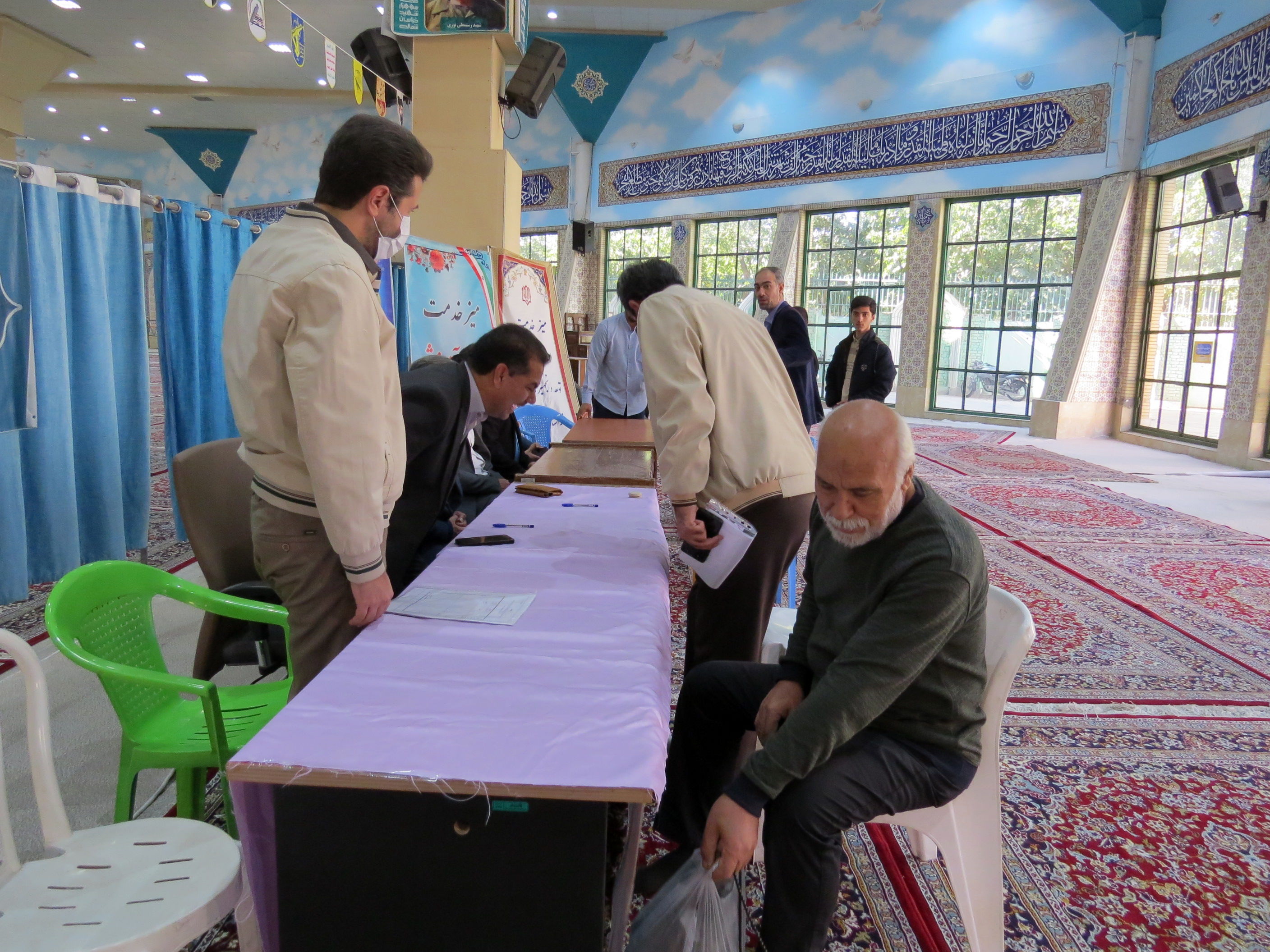 برپایی میز خدمت آموزش و پرورش خراسان شمالی