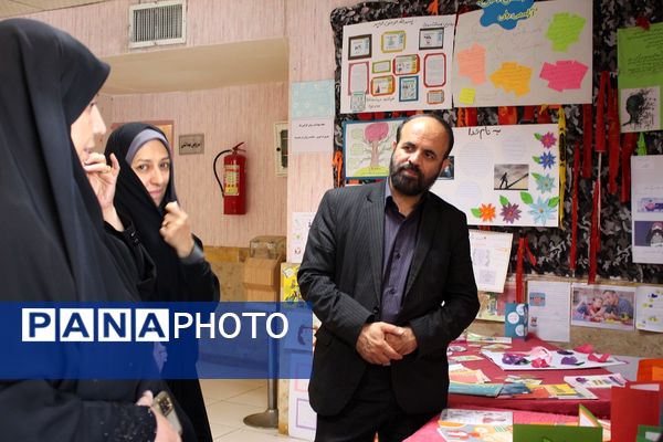 برگزاری انتخابات همیار مشاوران دبیرستان حضرت معصومه(س) ناحیه چهار کرج 