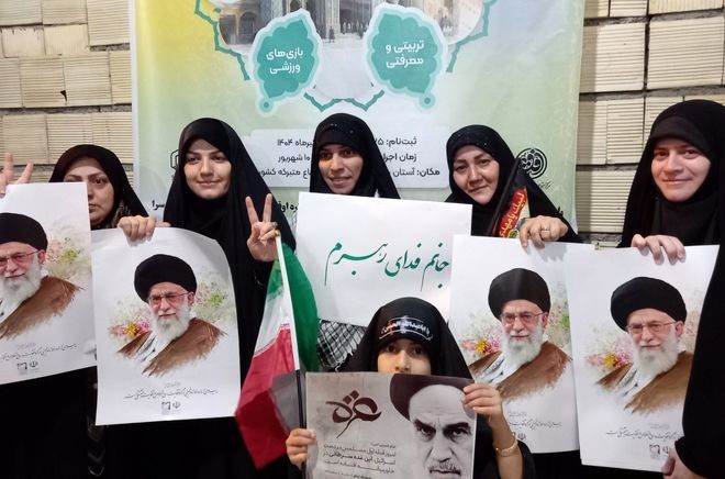 حماسه و اقتدار زینبی در دفاع از امام خامنه‌ای