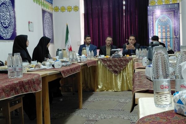 جلسه  مدیران متوسطه اول مدارس در دبیرستان شهرآرا دو