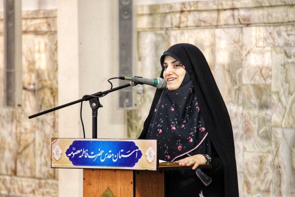 ترتیل‌خوانی بانوان در حرم حضرت معصومه(س)