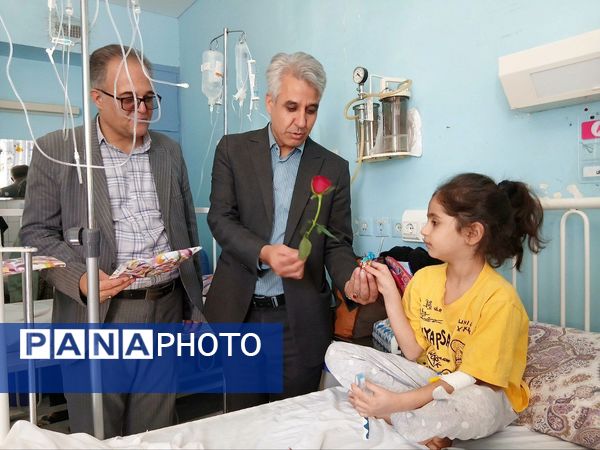 بازدید مسئولین کاشمر از بخش اطفال بیمارستان حضرت ابوالفضل (ع)