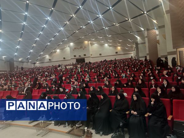 همایش گرامیداشت هفته بسیج در مجتمع آیه ها در سالن انقلاب مشهد مقدس