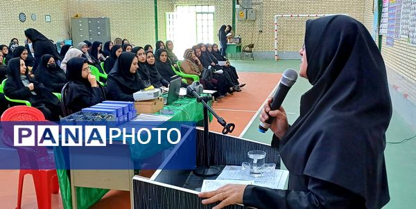 هفته پیوند اولیا و مربیان در شهرستان رزن 