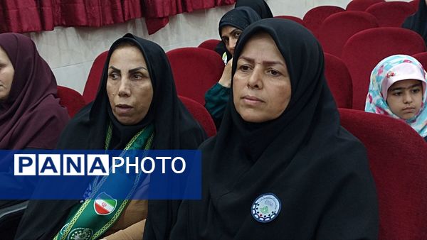 همایش تجلیل از مربیان و اعضای پیشتاز در محمودآباد 