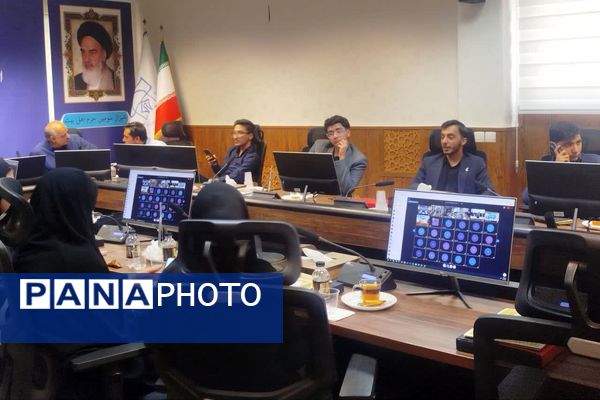 شورای دانش‌آموزی نقش قابل توجیه در تولید اندیشۀ این نسل و هدایت آن 
