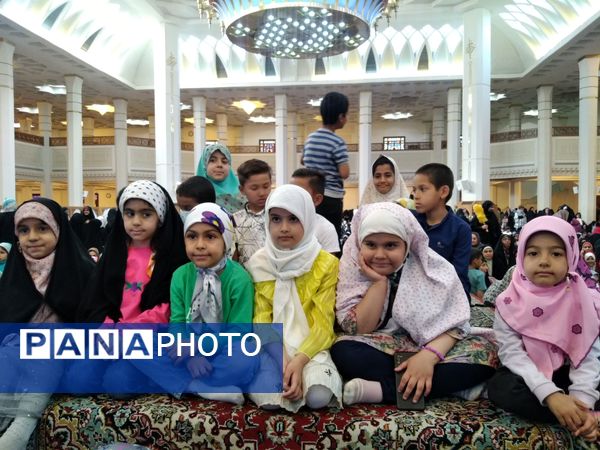 شادپیمایی و تجمع بزرگ دختران فاطمی در سومین حرم اهل بیت(ع)