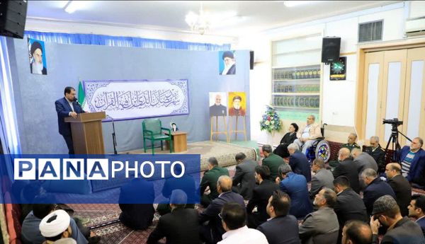 دیدار مدیرکل و کارکنان بنیاد شهید و امور ایثارگران خراسان جنوبی با نماینده ولی فقیه