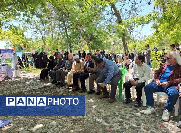 افتتاح پایگاه‌های اوقات فراغت تابستانی دانش‌آموزان با نیازهای ویژه
