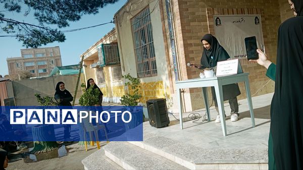 اجرای آزمایشات جذاب علوم در کاشمر