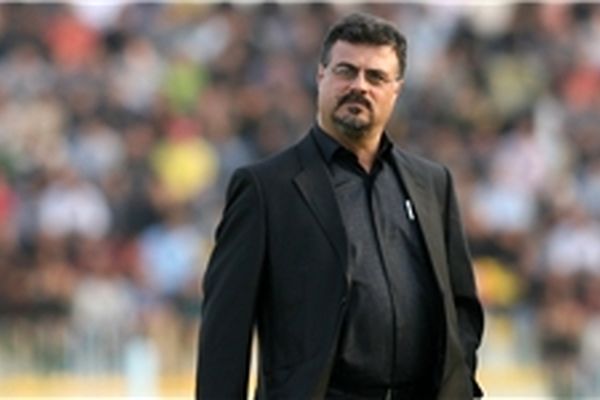 نظری جویباری پرونده حضور مربی ایرانی برروی نیمکت استقلال را بست 