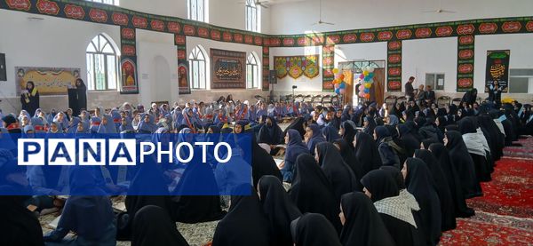 برگزاری محفل انس با قرآن کریم با حضور دانش آموزان دختر شهرستان رشتخوار