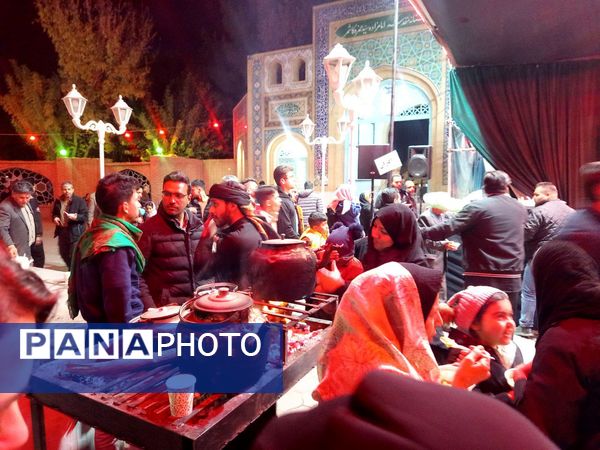 موکب هایی به عشق فاطمه (س) در کاشمر