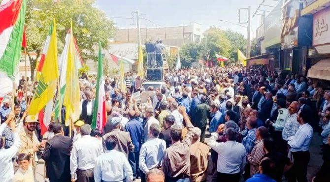 مردم شهرستان تاکستان در جمعه خشم و نصر دلاورانه به میدان آمدند