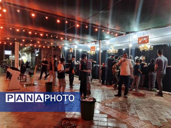 برپایی موکب علمدار به مناسبت دهه اول محرم در خلیل‌آباد 