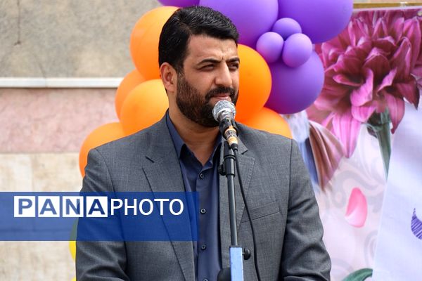 آیین گرامیداشت مقام معلم و به صدا درآوردن زنگ سپاس معلم در مدرسه شهید مرادی و شهید کلانتری پاکدشت