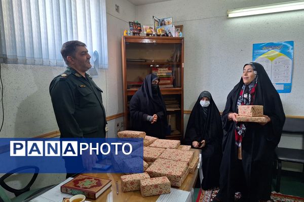 جلسه ستاد دهه فجر در حوزه حضرت زینب(س)بسیج سپاه احمد ابن موسی (ع) در شیراز 