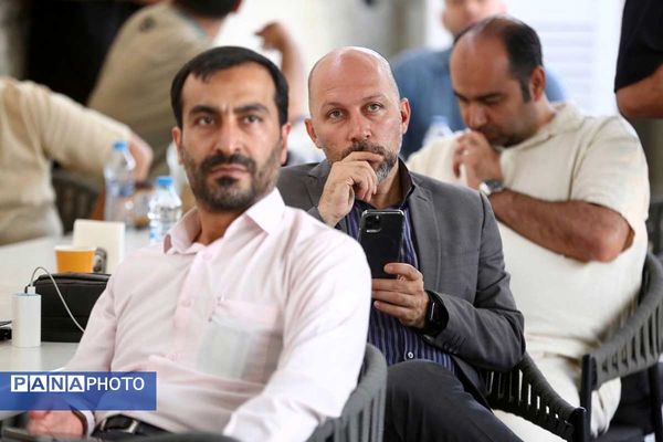 مستند «سلاح نفت» در کافه فلسطین رونمایی شد