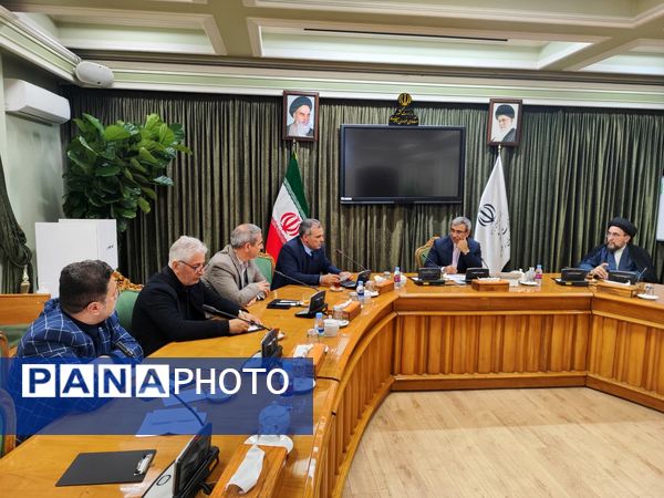 اولین نشست صمیمی هیات رئیسه دانشگاه آزاد اسلامی مشهد با استاندار خراسان‌رضوی 