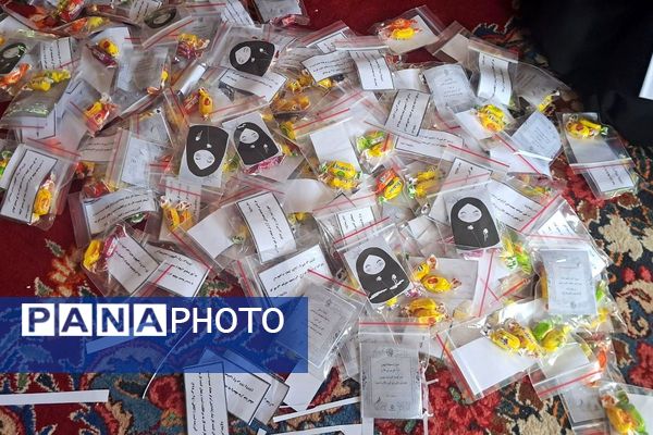 برپایی غرفه‌های اتحادیه انجمن‌های اسلامی در شهرستان فیروزکوه