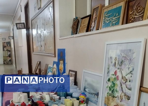 بازدید معاون آموزش متوسطه استان از دبیرستان شاهد تکتم ناحیه ۳ مشهد