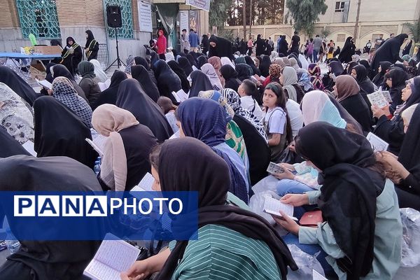 مراسم پرفیض روز عرفه در امامزاده عمادالدین رباط‌کریم با حضور پرشور زائران برگزار شد