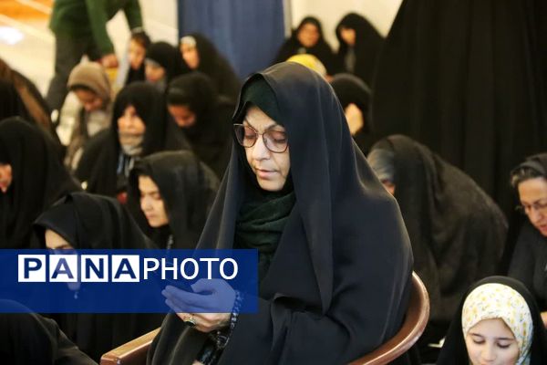 مراسم قرائت دعای ام داوود در امامزاده سید عباس بن موسی (ع) در بجنورد 