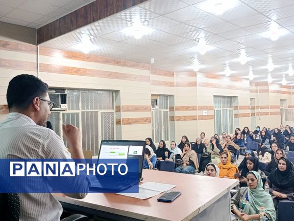 دومین کارگاه روانشناسی برای تربیت نسل فردا در حاجی‌آباد