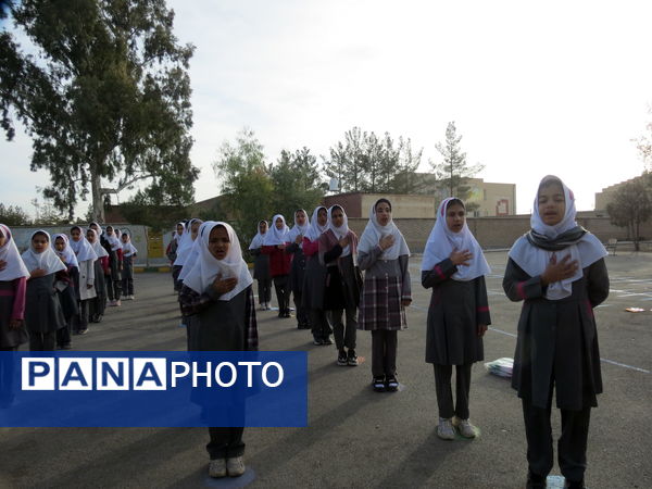 نشاط و شادابی دانش‌آموزان در مدرسه شهید هاشمی‌نژاد خاتم