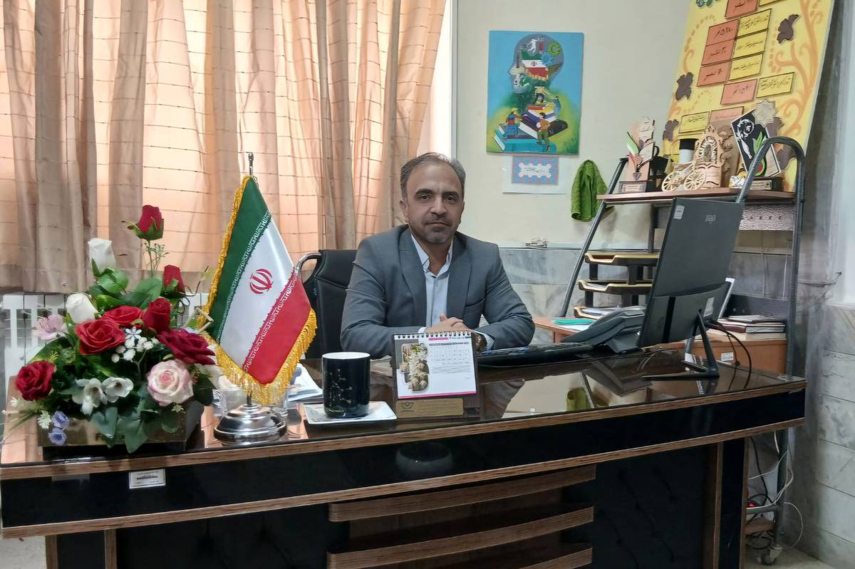جشن تکلیف روزی تاثیر گذار در روشن سازی تکلیف الهی و تاثیر آن بر آینده دانشآموزان است