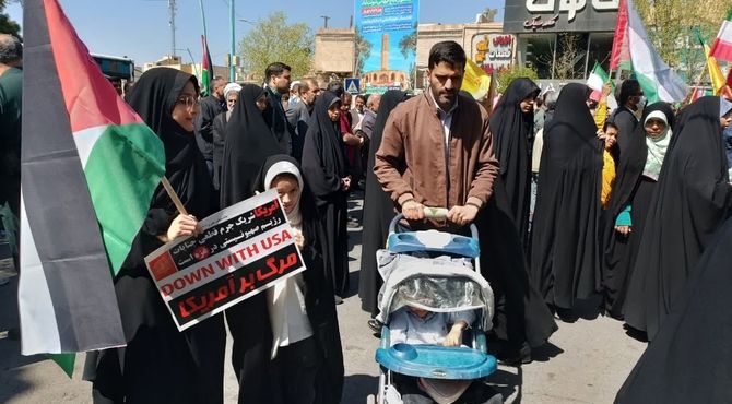 مردم یزد با بغض‌های فروخورده مظلومیت قدس را فریاد زدند