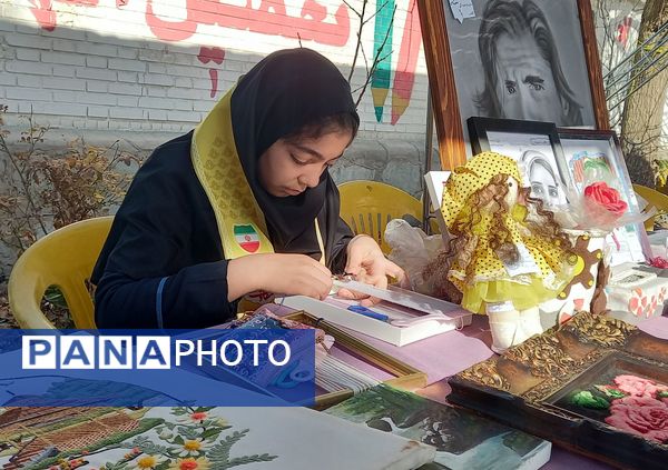 همایش بزرگ یاوران انقلاب در آموزشگاه دخترانه جنت ملارد 