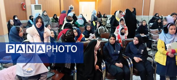 کارگاه آموزشی خبرنگاران پانا در دبیرستان دخترانه آرمینه مصلی نژاد